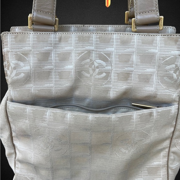 - Chanel Travelline Tote - Picture 10 of 12